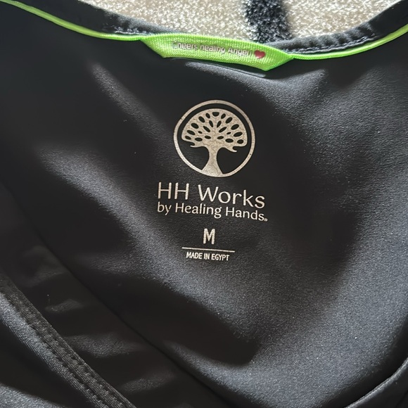 Healing Hands 5 scrub tops - Picture 3 of 3